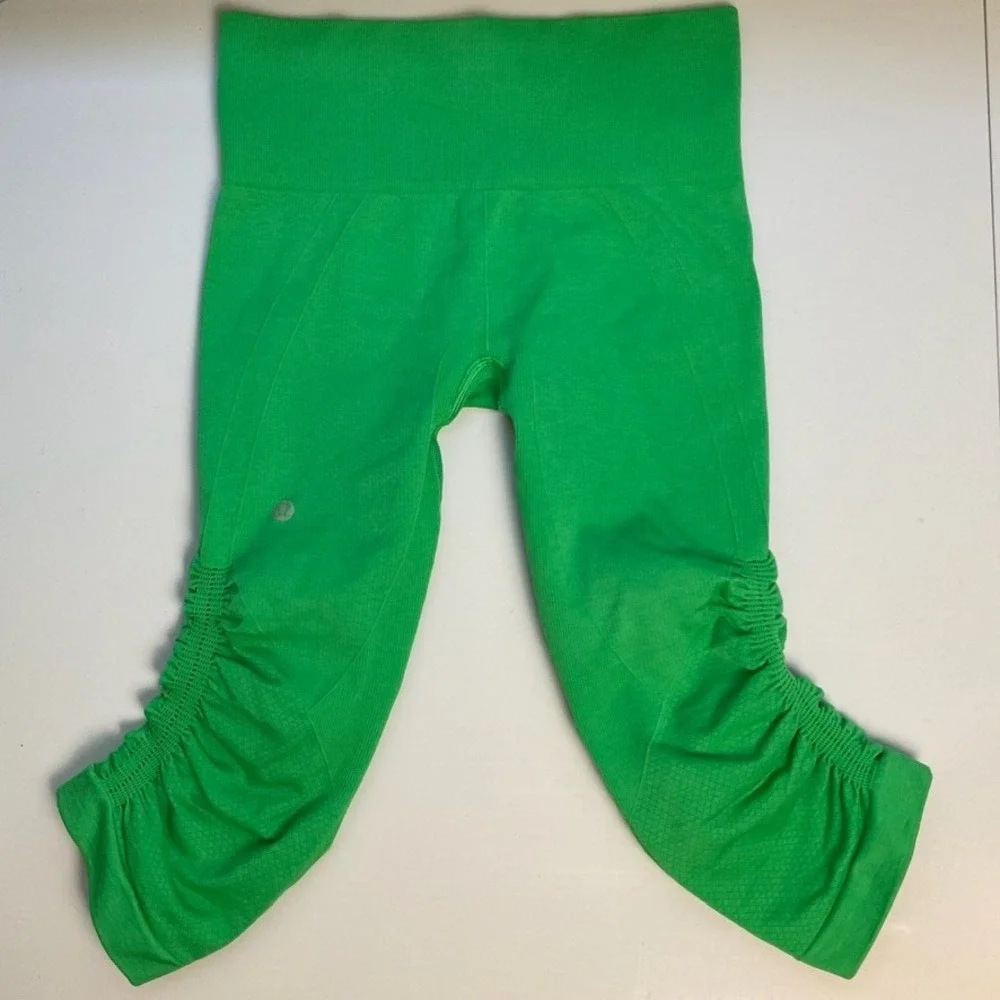 Lululemon In the Flow Crop II Leggings Green Ruched Seamless Yoga Pants Size 4